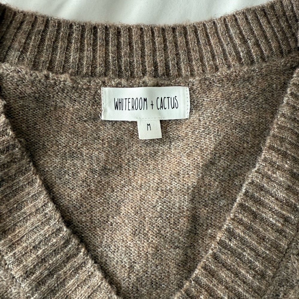 Madewell Cable Knit V-Neck Sweater Vest in Taupe - Picture 2 of 4